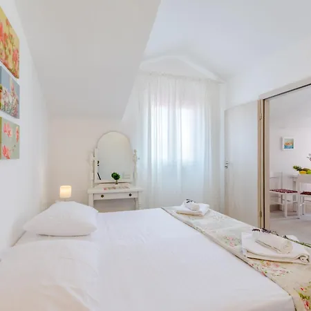 Appartement With A Parking Space Sutivan, Brac - 2842